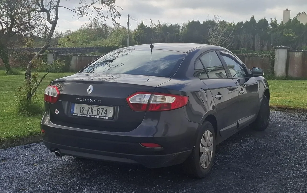 Renault Fluence 2012 - Image 2