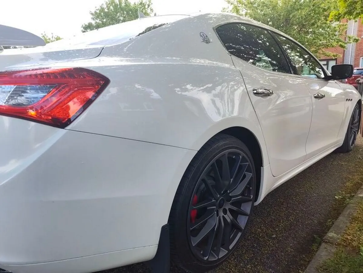 2015 Maserati Ghibli - Image 3