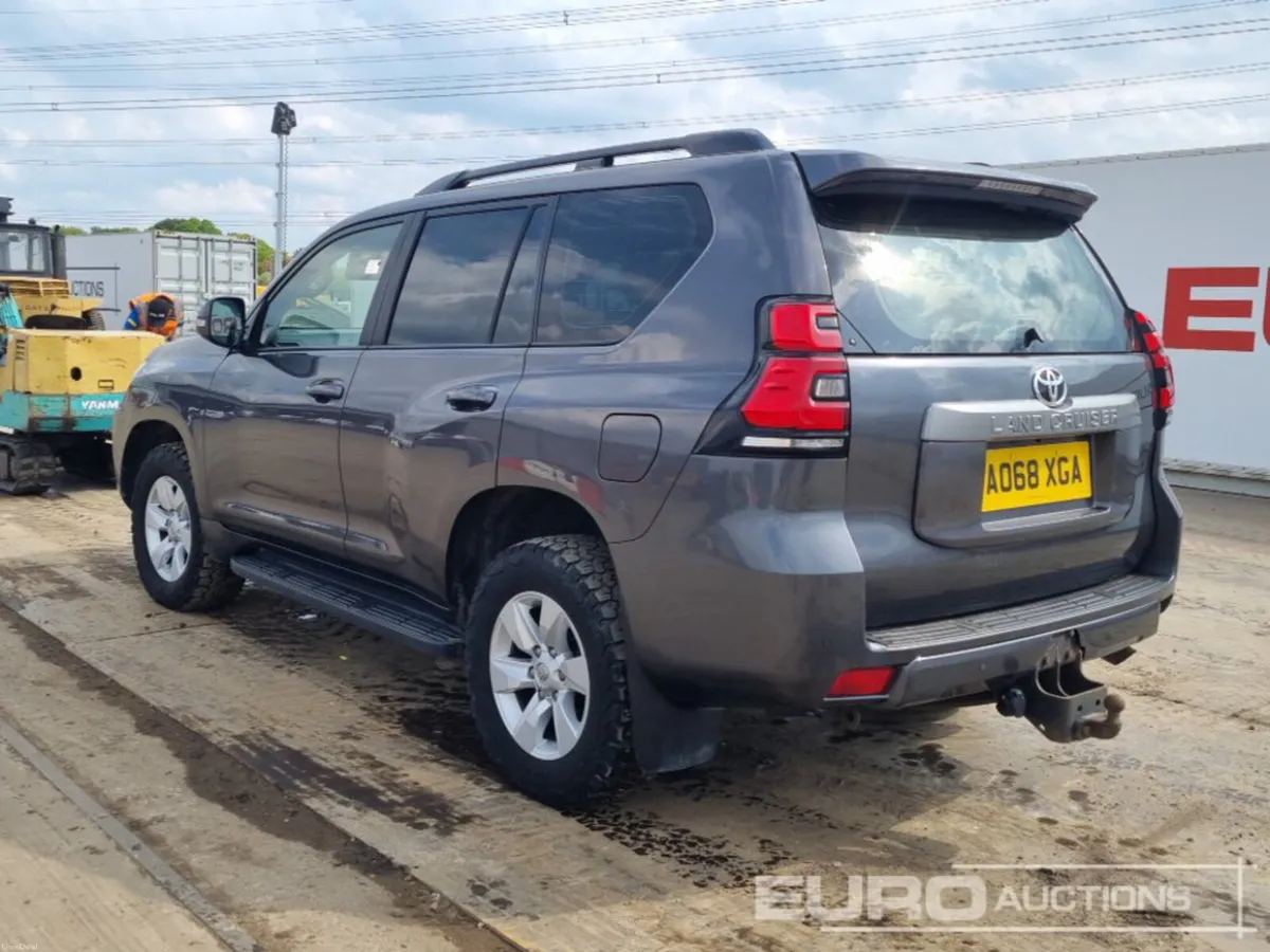 2018 Toyota Land Cruiser - Image 4