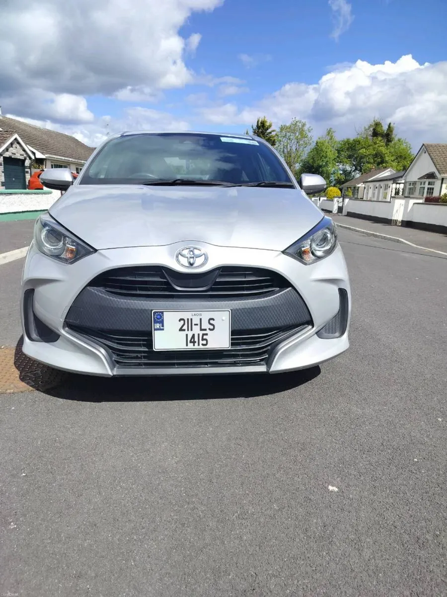 2021 Toyota yaris. - Image 1