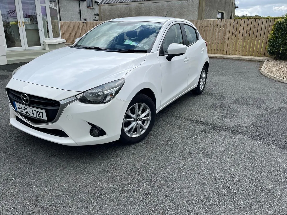 Mazda 2 - Image 2