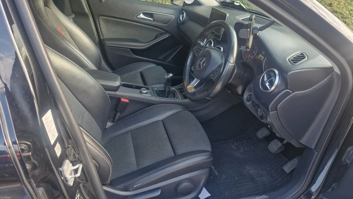 Mercedes-Benz A-Class 2016 - Image 4