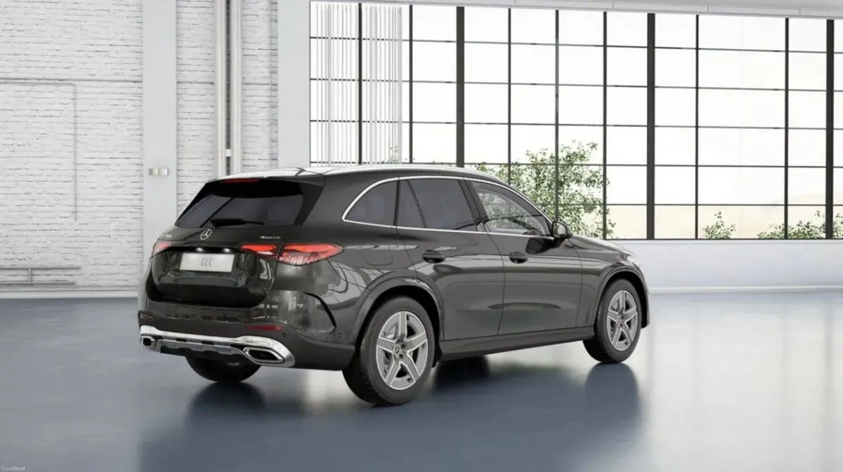Mercedes-Benz GLC GLC 300 e 4MATIC - Image 3