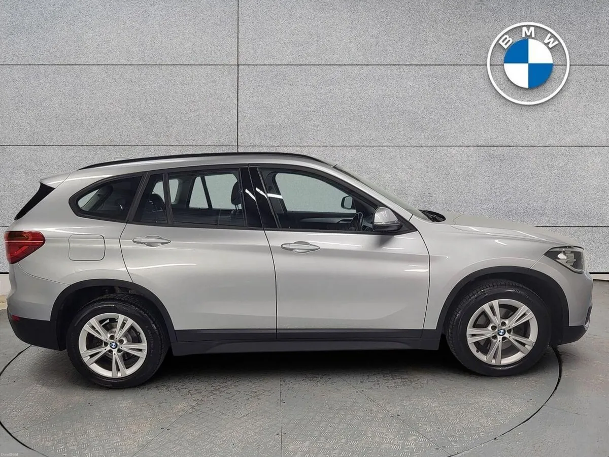 BMW X1 sDrive18i SE - Image 3