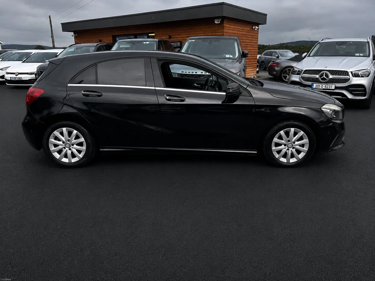 15Mercedes A180 1.6 PETROL AUTO AS NEW LOW KMS - Image 4