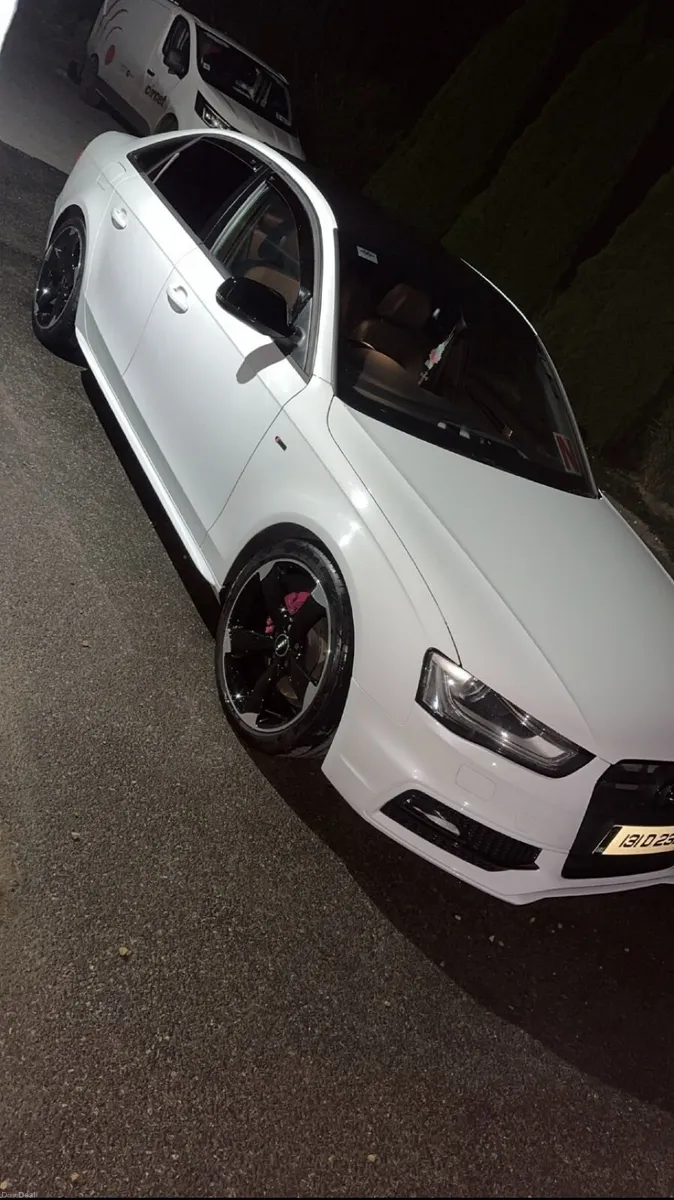 Automatic Audi A4 S-Line - Image 4