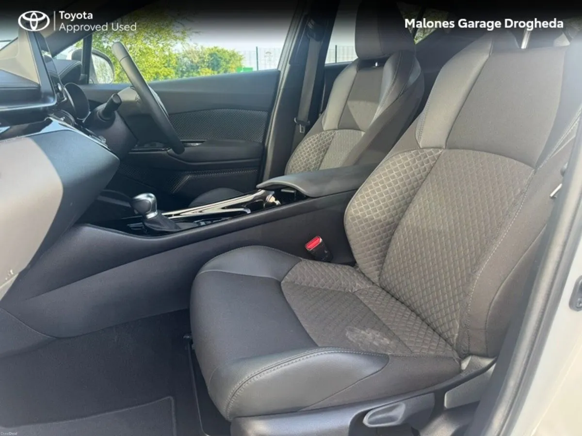 Toyota C-HR 1.8 Hybrid Sport Call Now 041 980 2420 - Image 6