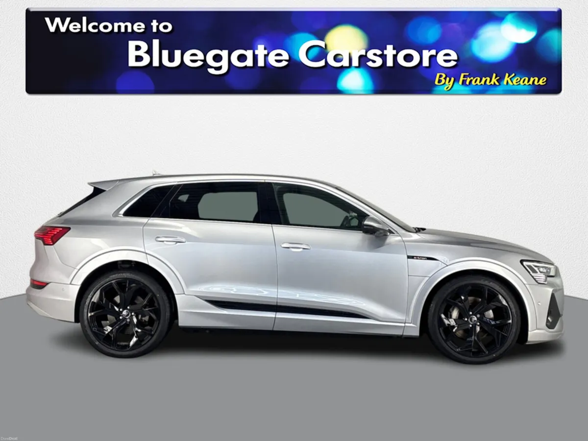 Audi e-tron S LINE 55 QUATTRO**22" UPGRADED ALLOYS - Image 3