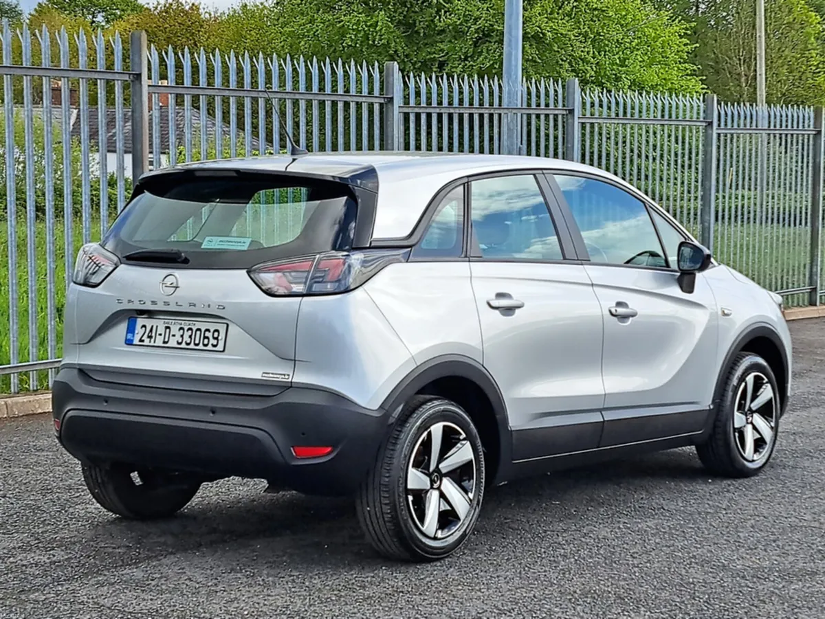 Opel Crossland SC 1.2TURBO 110BHP **REVERSING CAME - Image 3