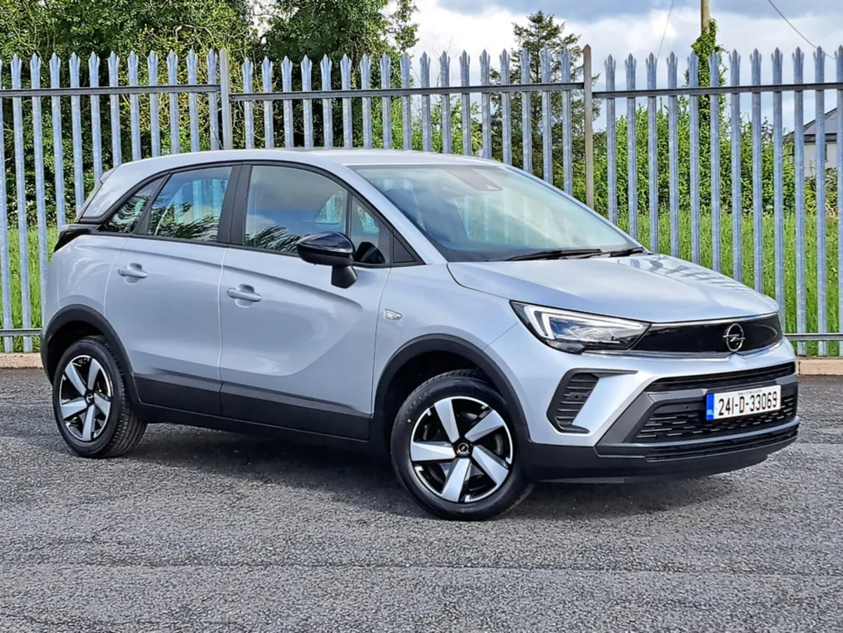 Opel Crossland SC 1.2TURBO 110BHP **REVERSING CAME - Image 1