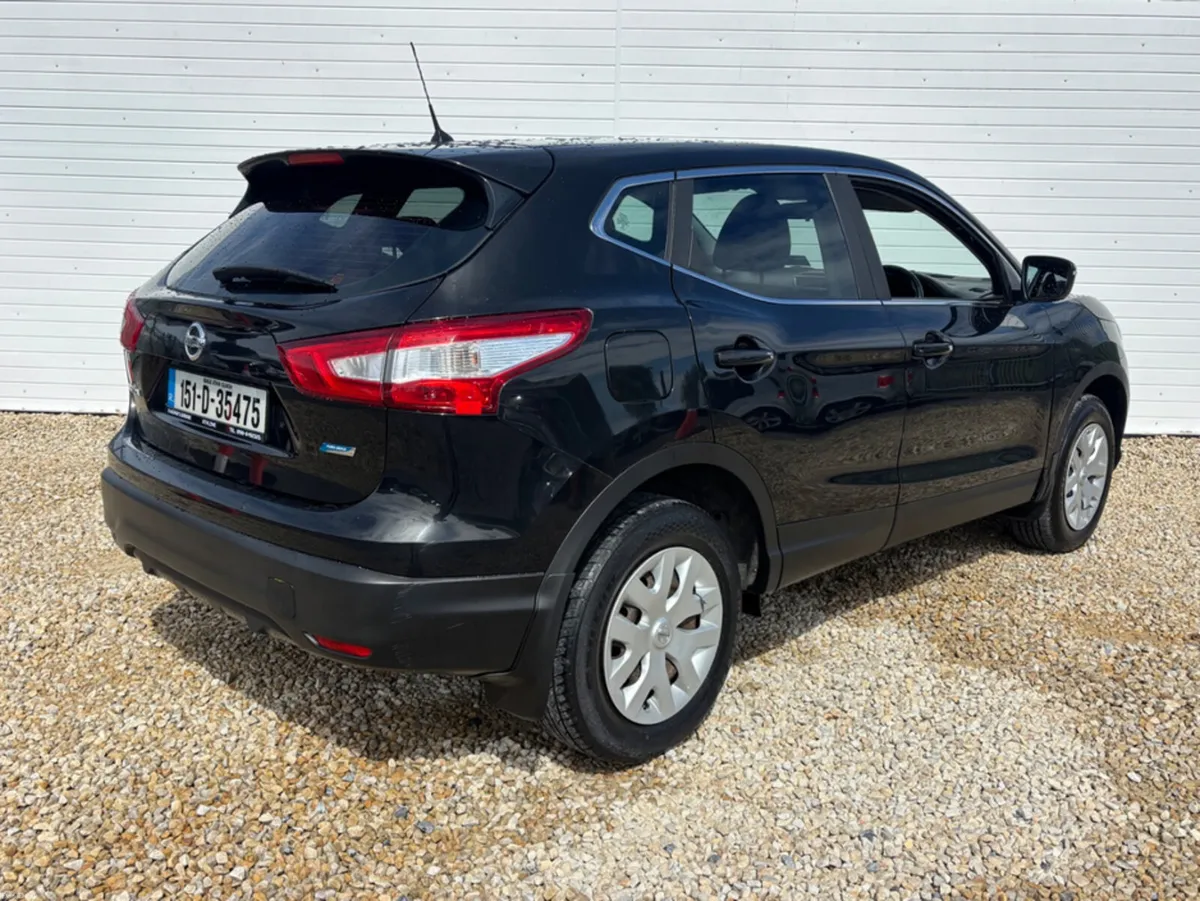 Nissan Qashqai 1.5 DSL XE 4DR - Image 2