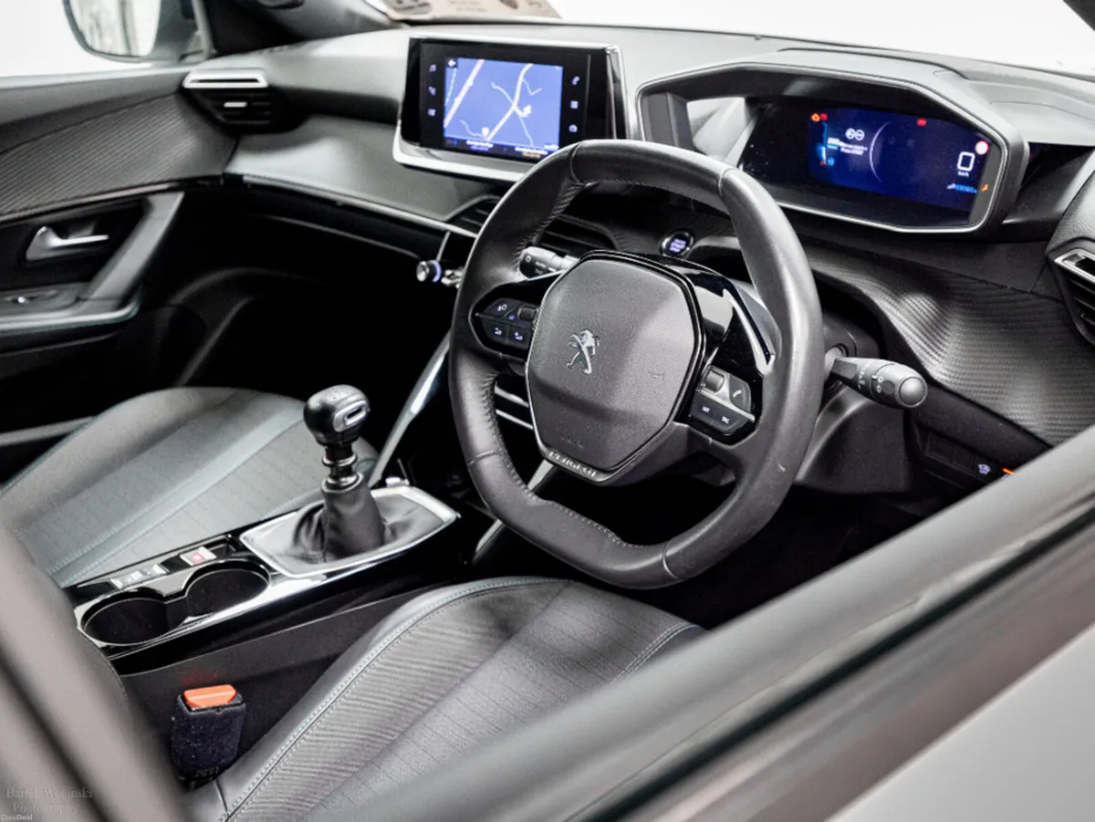 Peugeot 2008 Allure 1.2 Petrol 100HP - Image 2