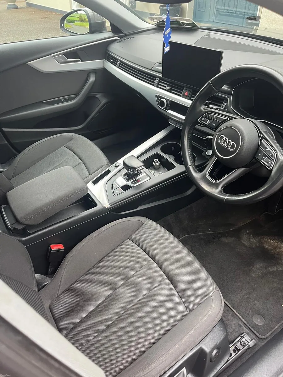 201 Audi A4 - Image 6