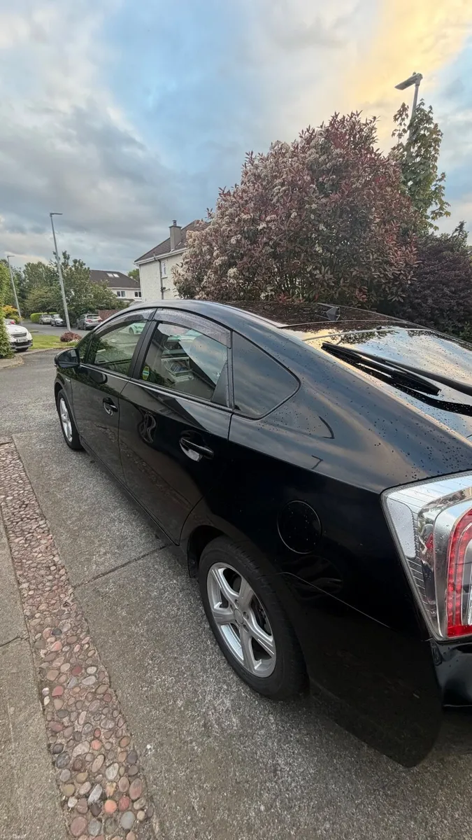 Toyota Prius 2015 - Image 4
