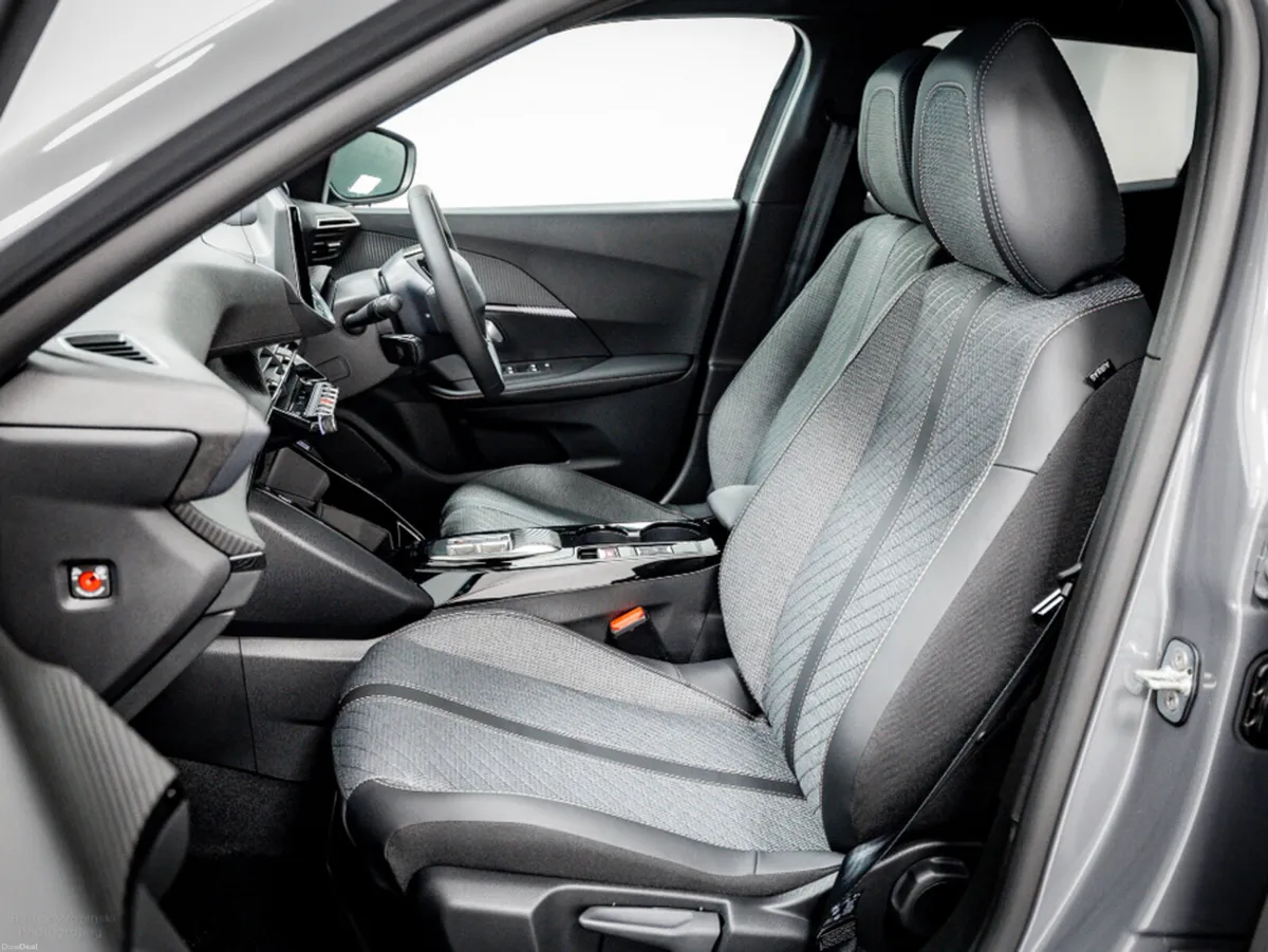 Peugeot 2008 E-Allure 54kWh 155HP - 400km+ range, - Image 5