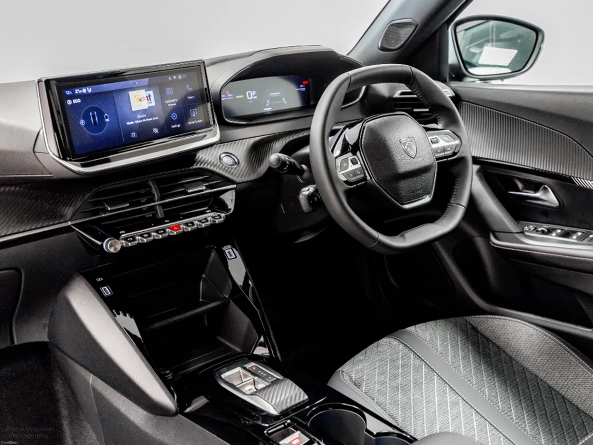 Peugeot 2008 E-Allure 54kWh 155HP - 400km+ range, - Image 6