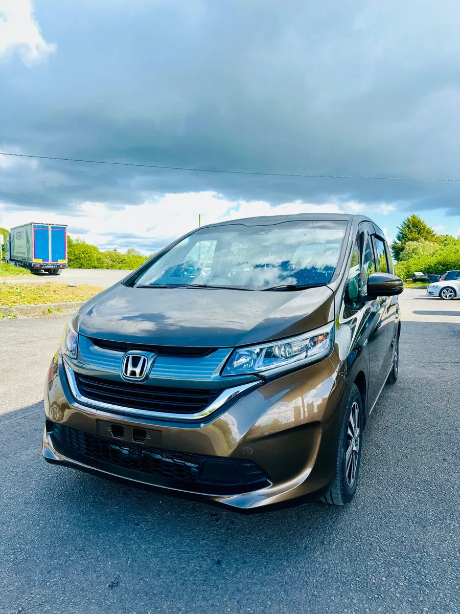 HONDA FREED 2017 1.5L Petrol Hybrid Automatic - Image 2