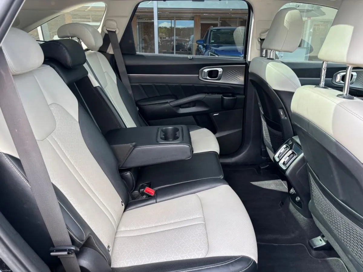 Kia Sorento K4 2WD 5DR Auto - Image 4