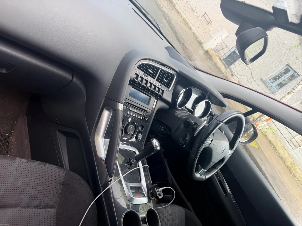 Car - Image 2