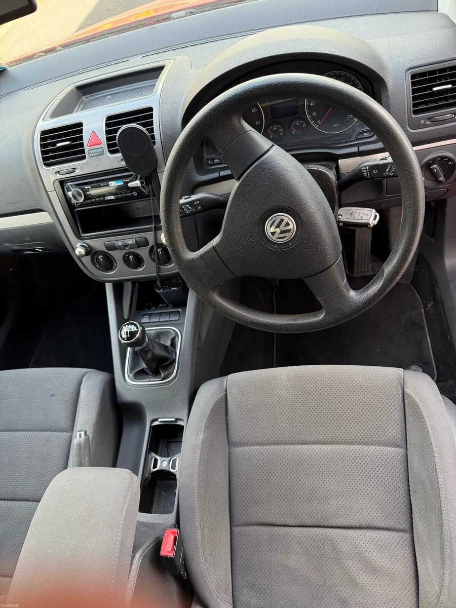 Volkswagen Golf 1.4litre petrol - Image 4