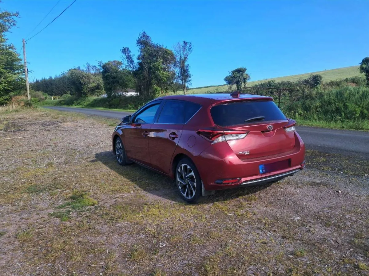 Car - Image 4