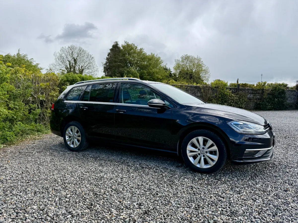 2018 Volkswagen Golf Estate 1.2 TSI 110HP DSG - Image 3
