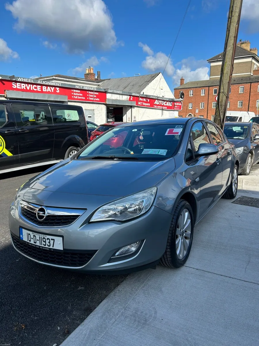 Opel Astra - Image 1