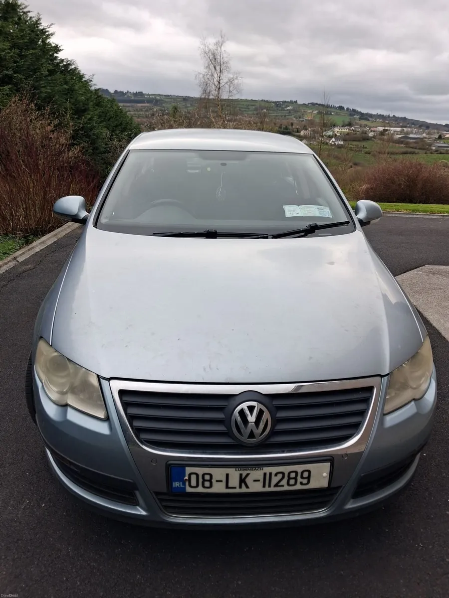 Volkswagen Passat 2008 - Image 2