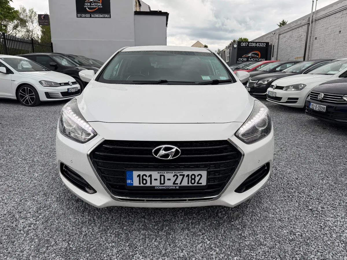 2016 (161) Hyundai i40 1.7 Executive - Image 2