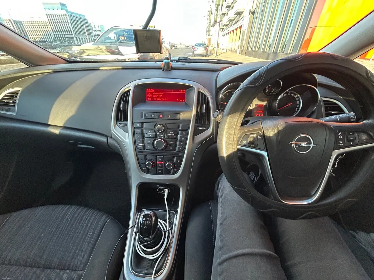 Opel Astra - Image 4