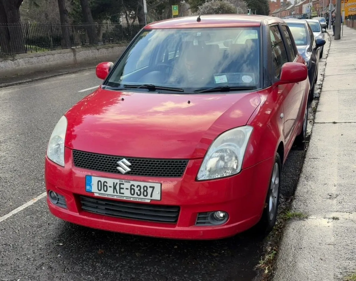 Suzuki Swift 1.3 GLX petrol 2006 - Image 1