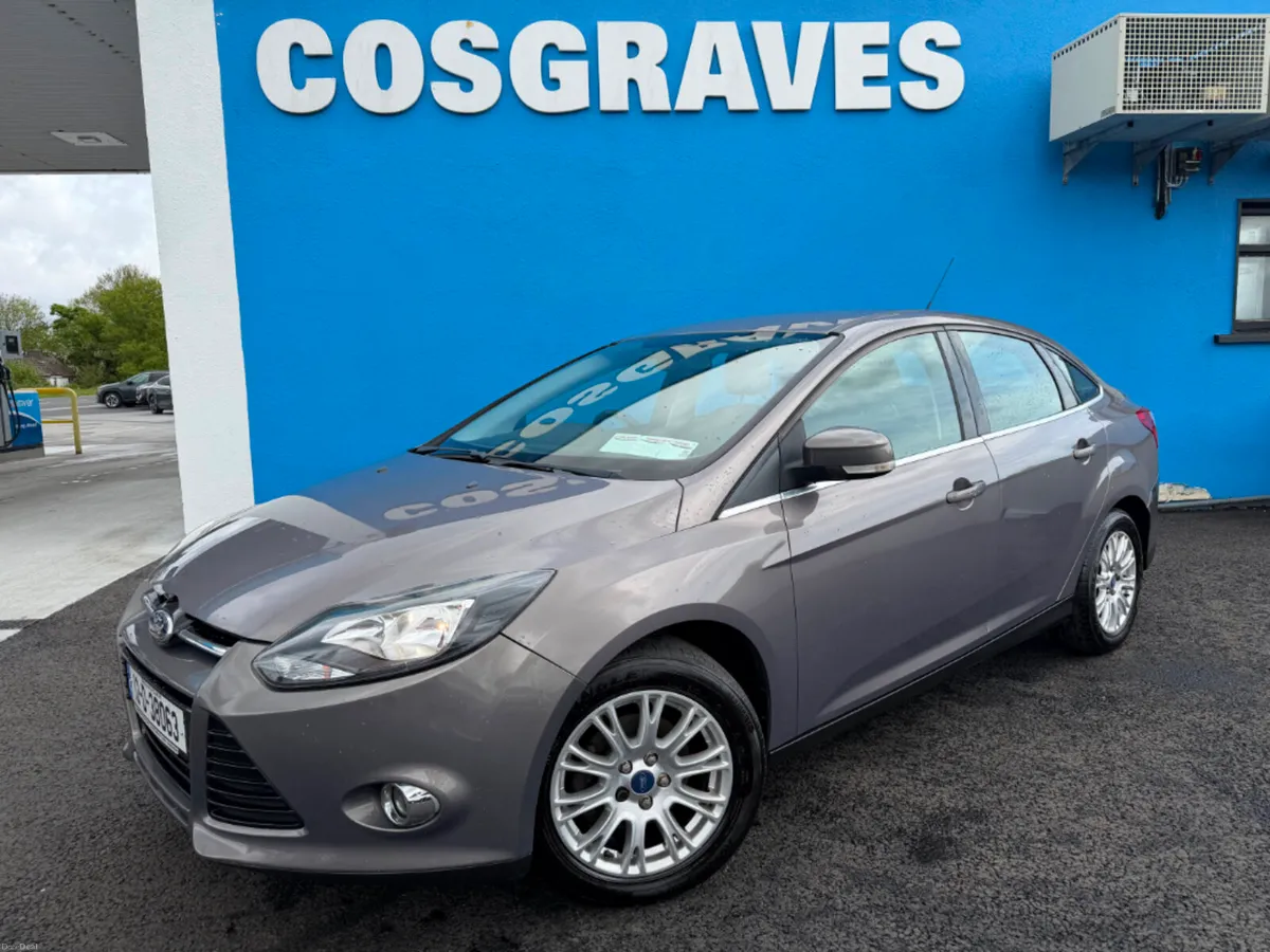 Ford Focus 1.6tdc 115PS Titanium 4DR * BLUETOOTH / - Image 2