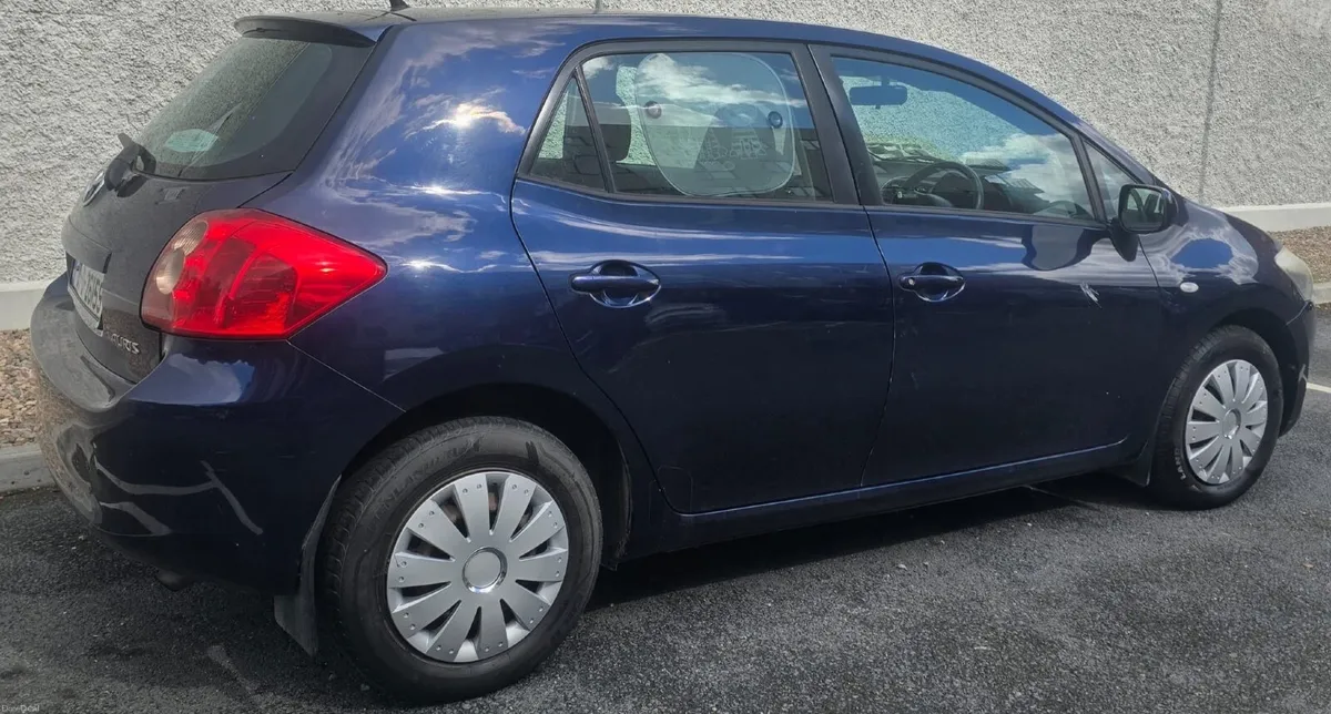 Toyota Auris 2009 - Image 3