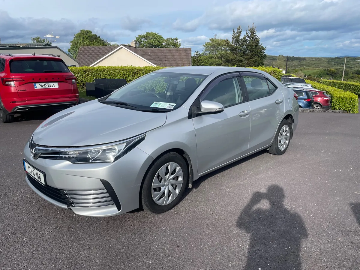 Toyota Corolla 2017 low kms - Image 3