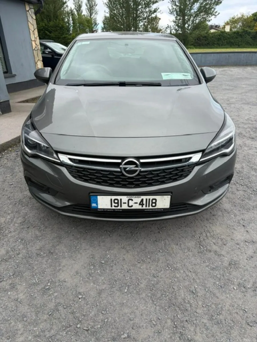 Opel Astra 2019 - Image 2