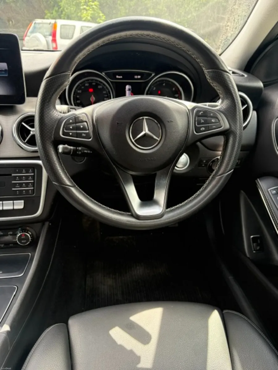 Mercedes-Benz GLA 2018 - Image 4