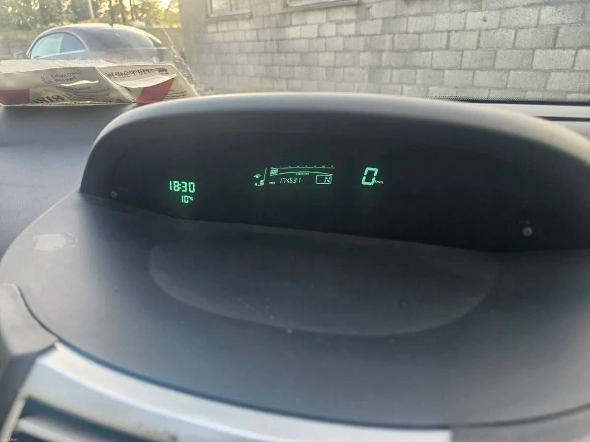 Toyota Yaris - Image 3