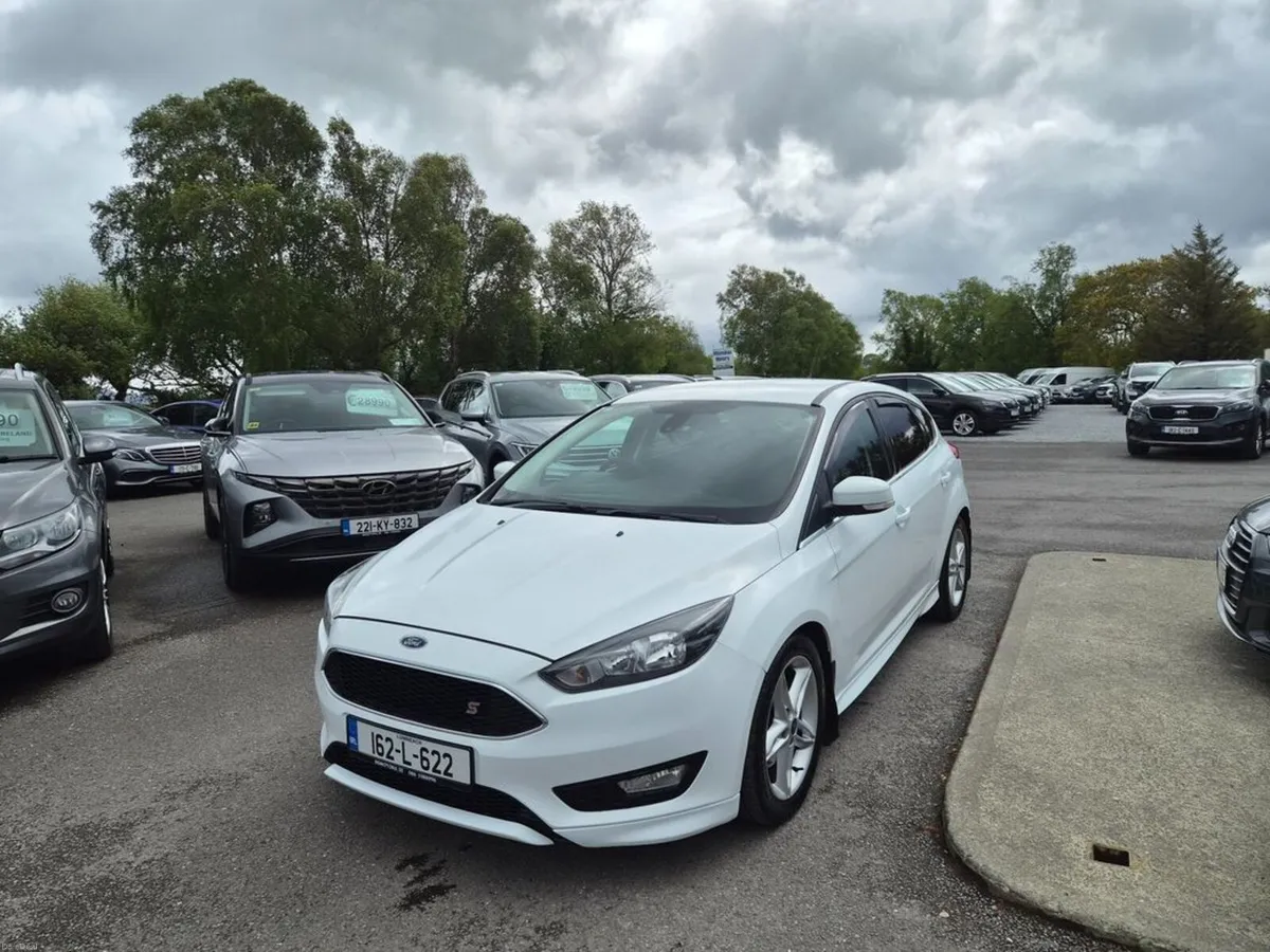 Ford Focus Zetec-s 2.0 150PS 4DR - Image 2
