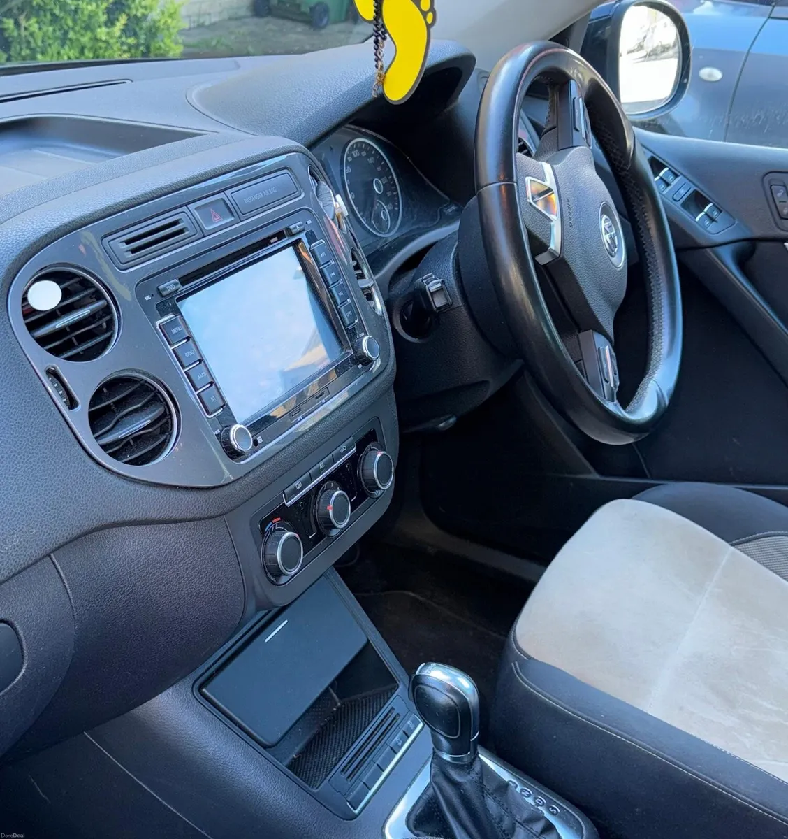 Volkswagen Tiguan 2012 - Image 3