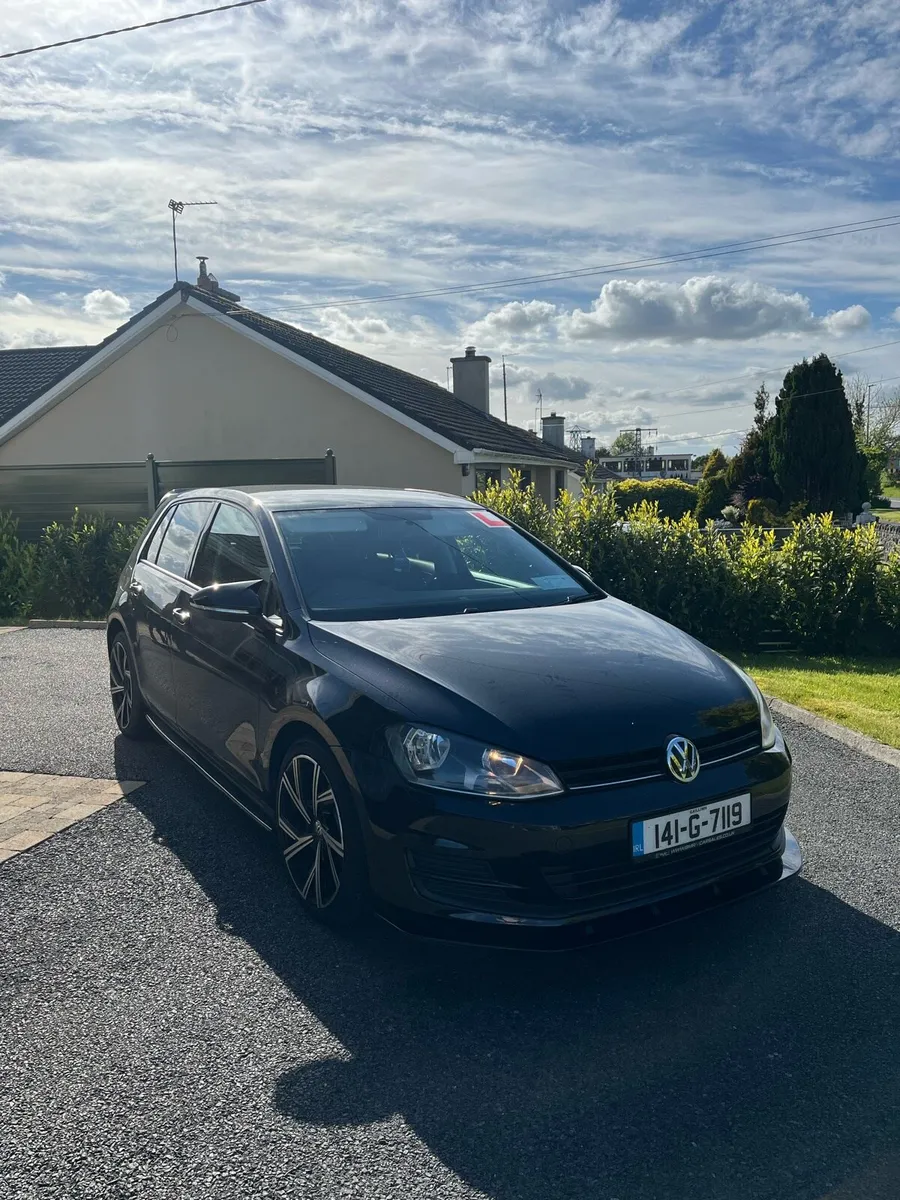 Volkswagen Golf - Image 1