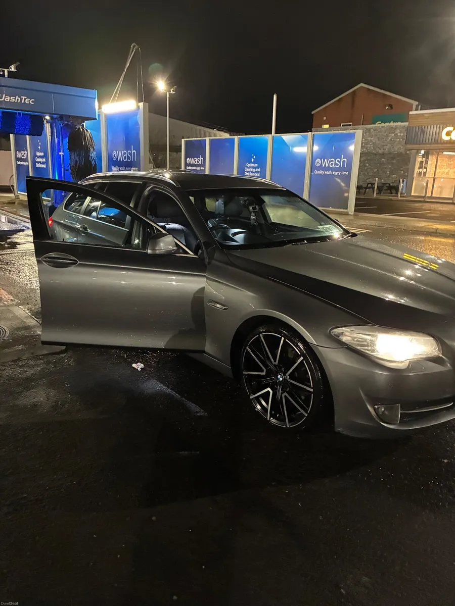 BMW 5-Series 2013 - Image 3