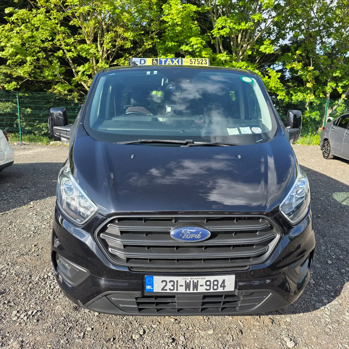Ford Transit Custom 2023 Automatic Wheelchair Taxi - Image 2