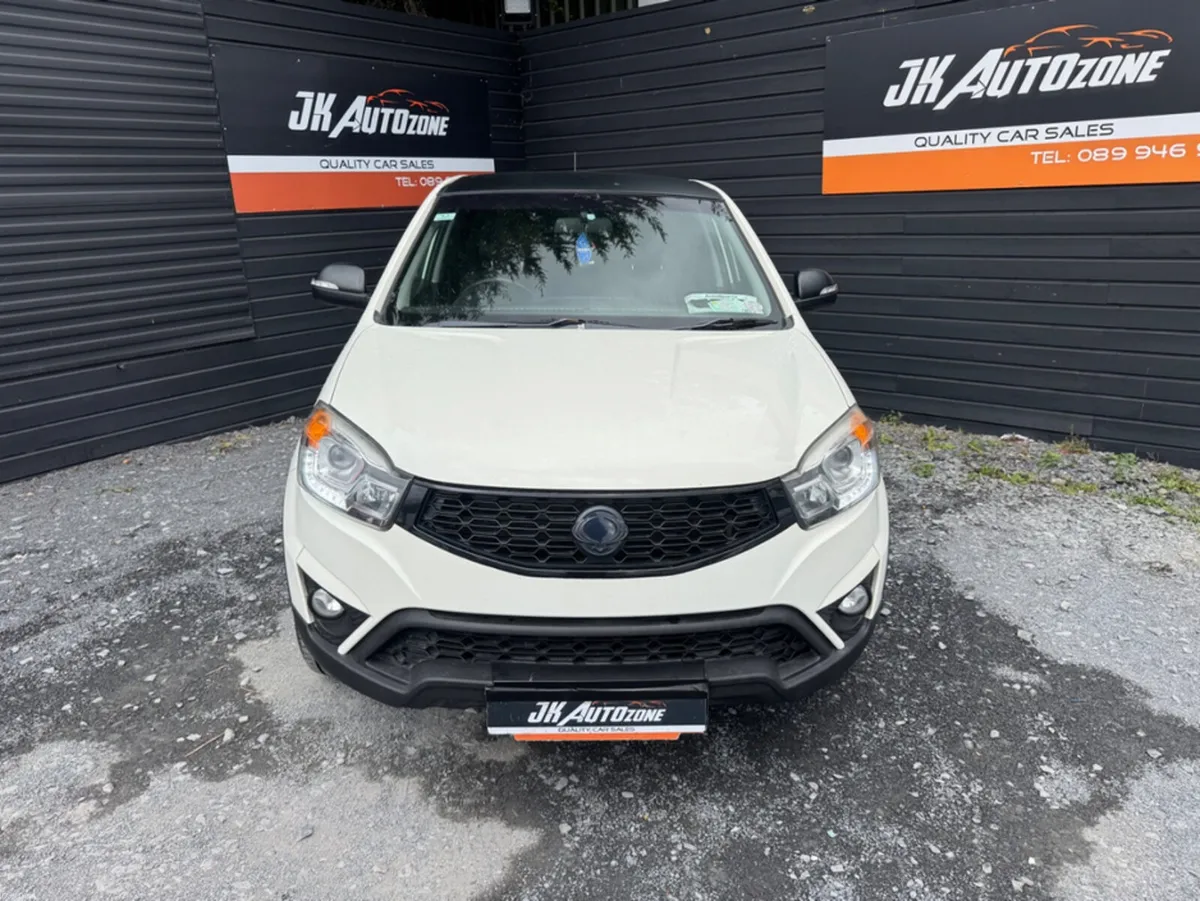 SsangYong Korando 4X2 ES CROSSOVER 5DR - Image 2