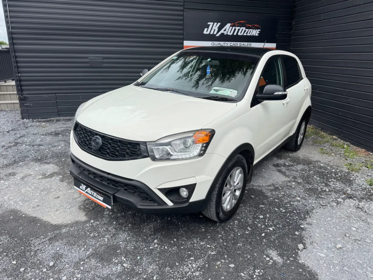 SsangYong Korando 4X2 ES CROSSOVER 5DR - Image 3