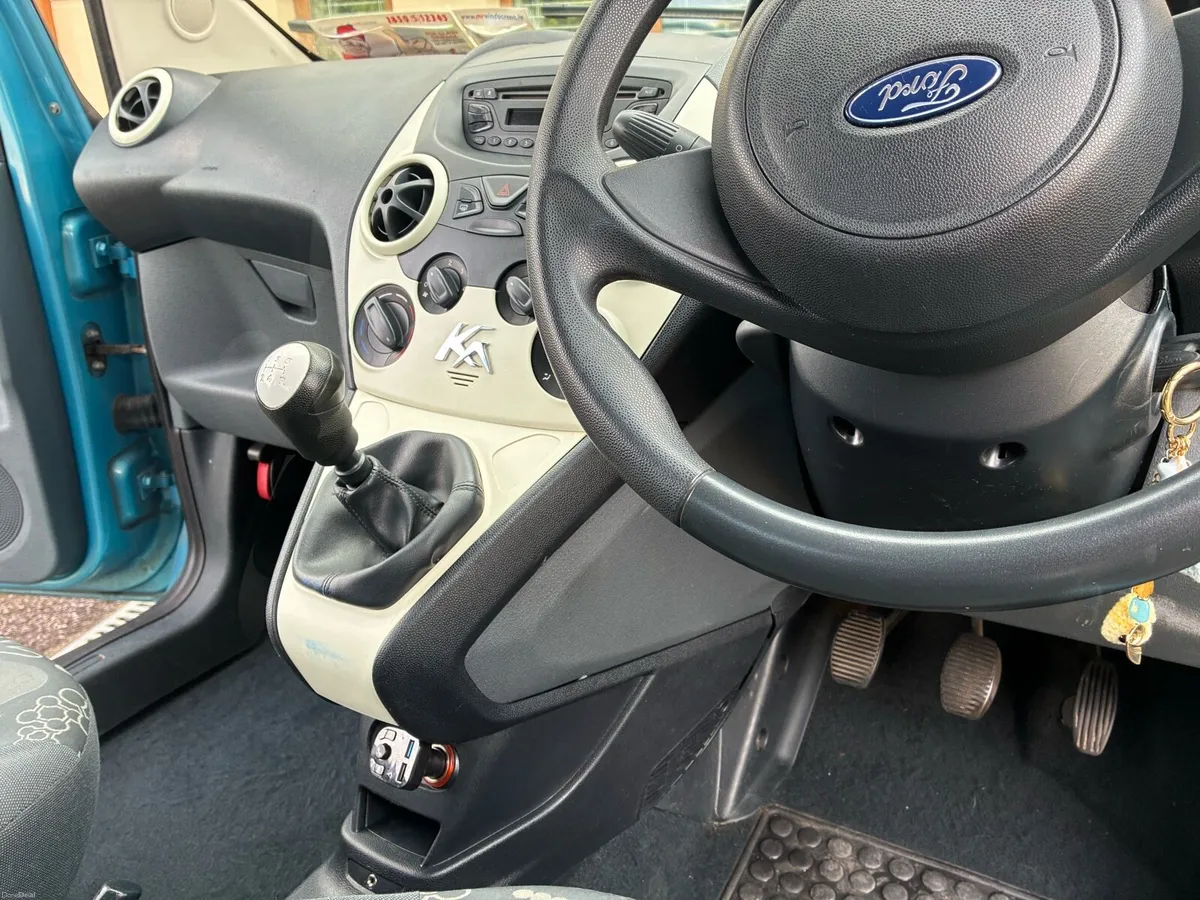 2011 Ford aka - Image 3