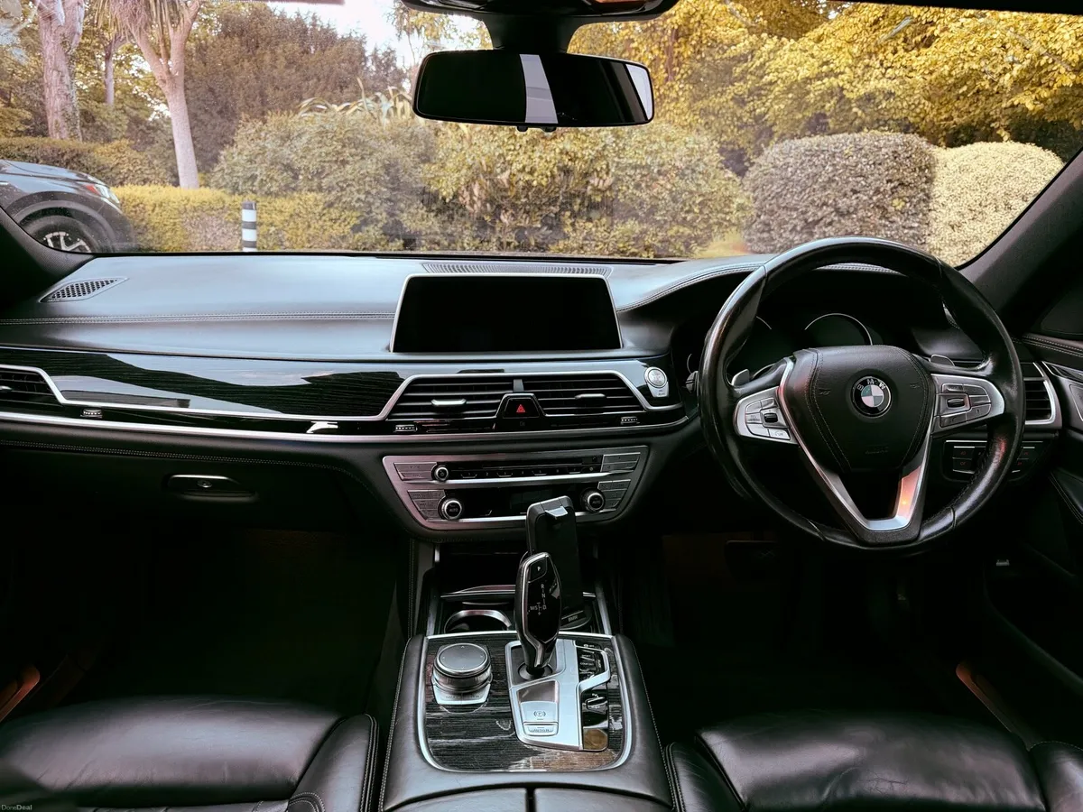 Stunning BMW 7-Series 2016 - Image 4