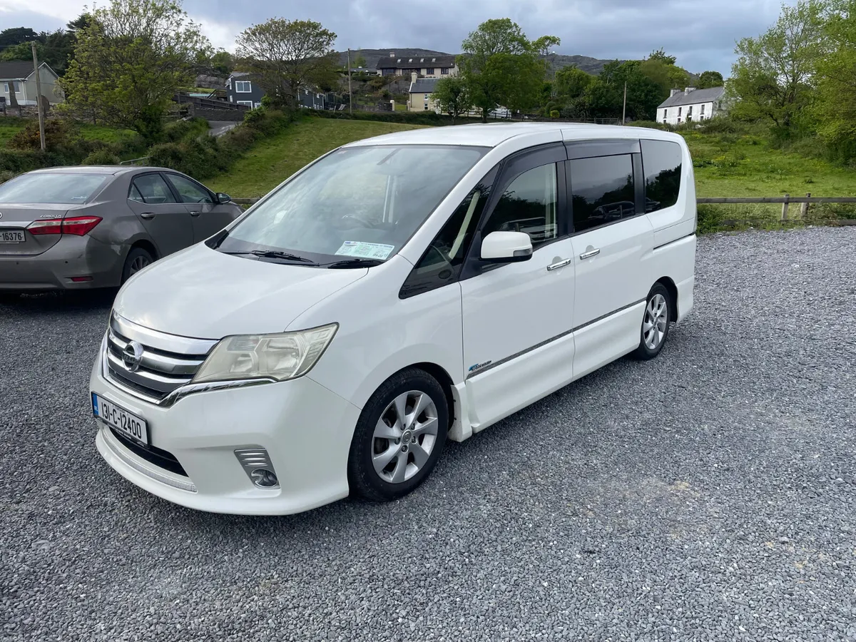 Nissan Serena 2013 hybrid 8 seater - Image 3