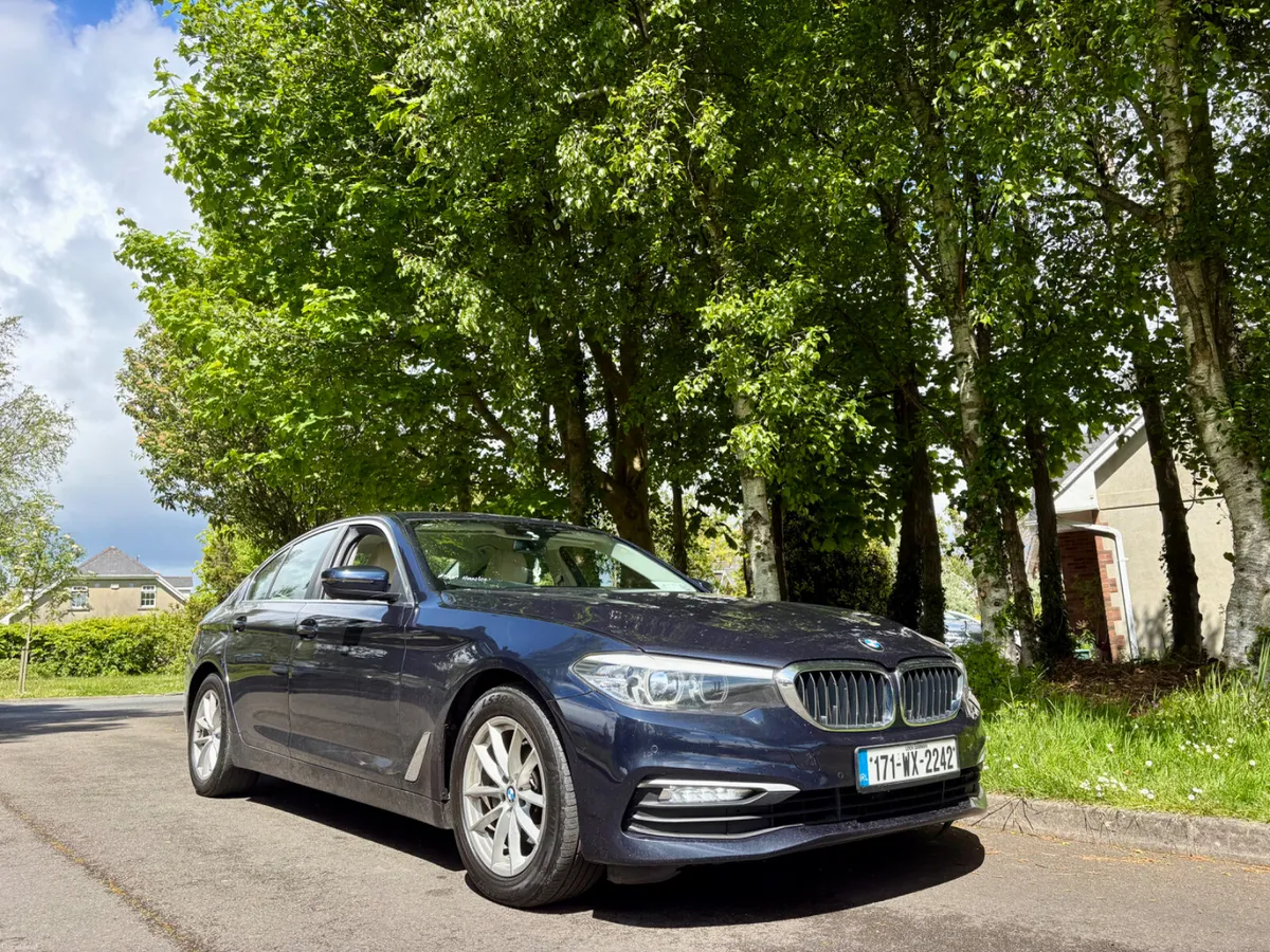 2017 BMW 5-Series 520d - Image 1