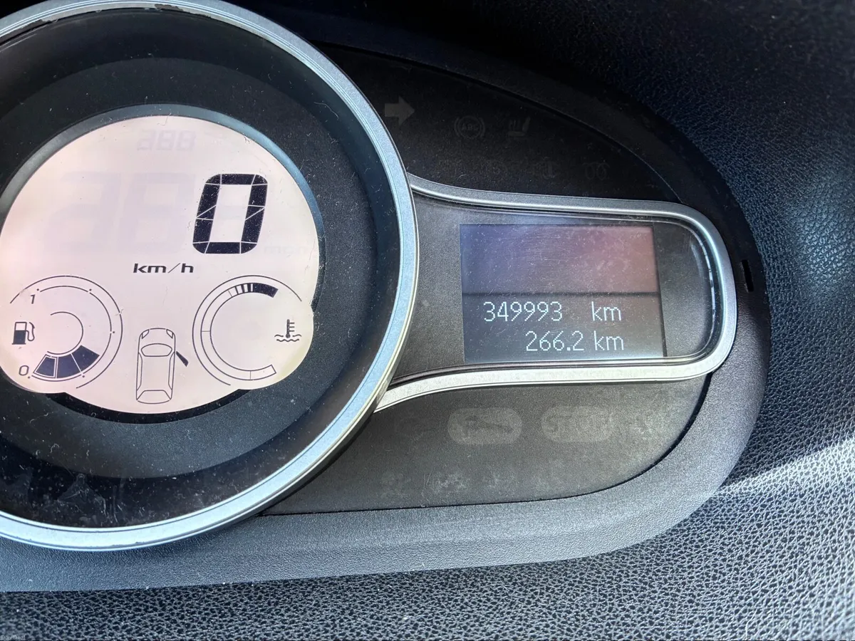 Renault Megane 2011 - Image 4