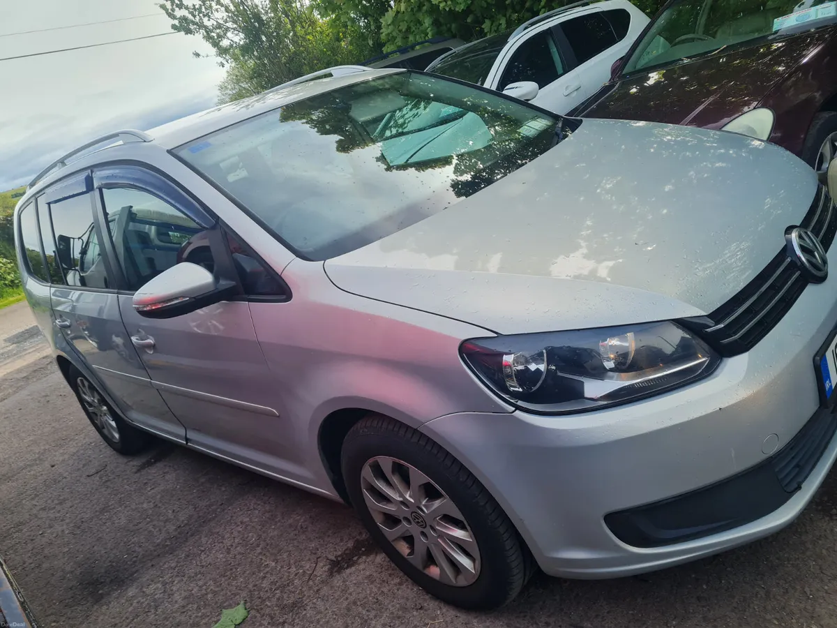 2010 Volkswagen Touran 1.6tdi 7 seater - Image 3